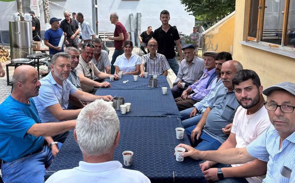 Çeltik üreticilerinden bereket ve şükür yemeği