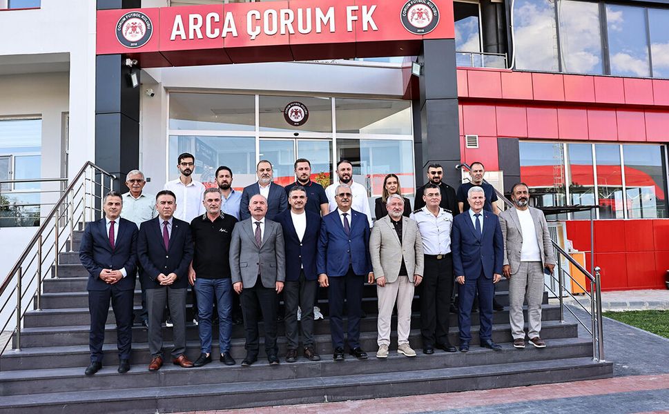 Çorum protokolünden Arca Çorum FK’ya ziyaret