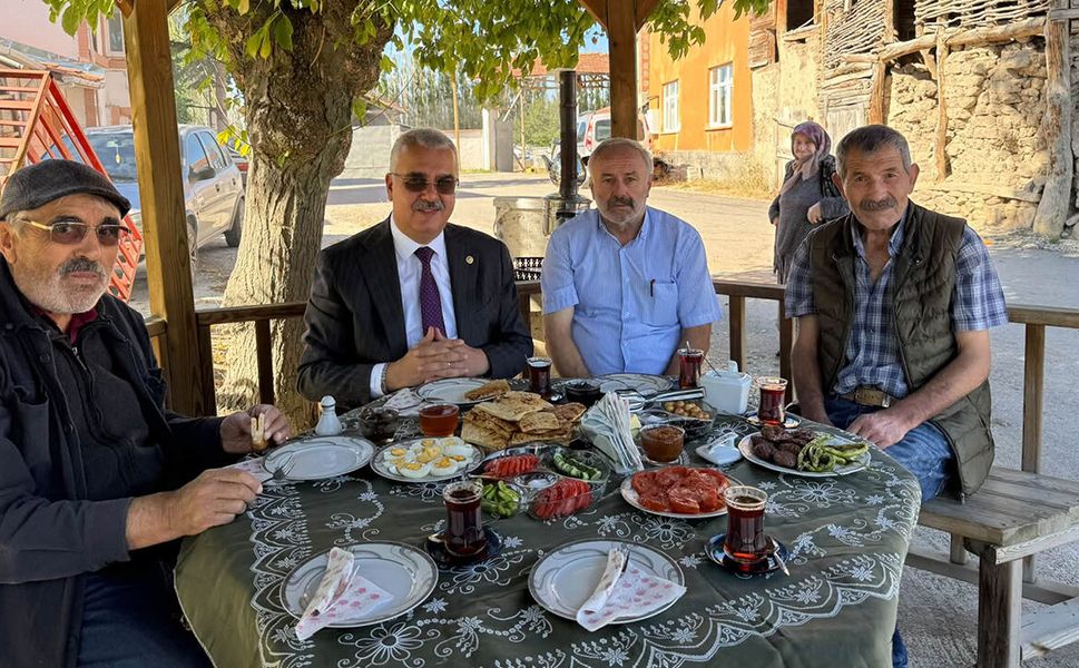 Ahlatcı, Bayat Mahallesi’nde kimlerle buluştu? Neler konuştu?