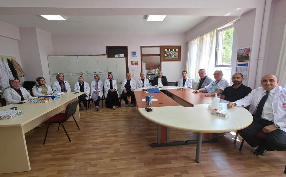 Başkan Ünlü’den Bayat’taki okullara ziyaret