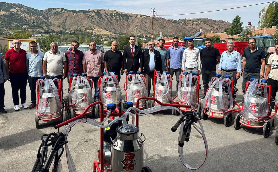 Çiftçilere devlet destekli süt makineleri dağıtıldı