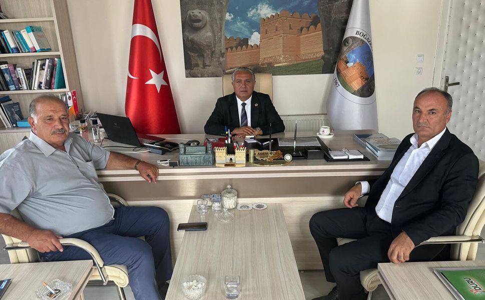 Boğazkale’de belediye ve köy projeleri masaya yatırıldı