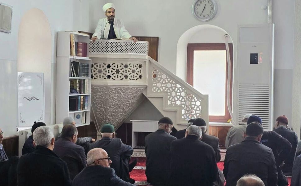 İlçe Müftüsü Önder Arık Şıhlar Camii’nde vatandaşlarla buluştu