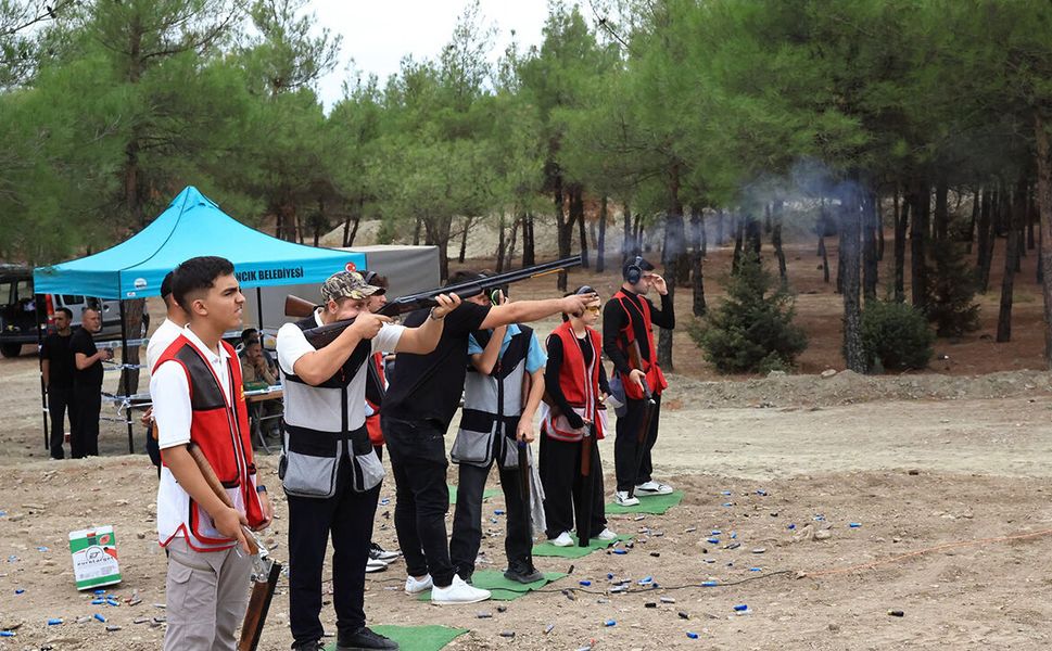 Osmancık festivalinde tek kurşun ve trap atışları düzenlendi
