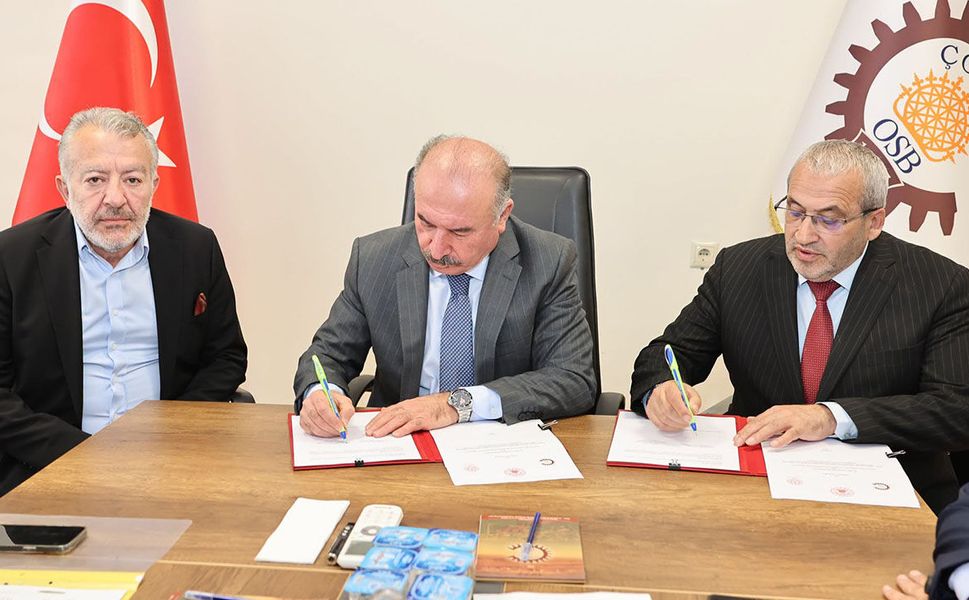 İmzalar atıldı: Sınıftan fabrikaya uzanan yeni eğitim modeli Çorum’da başladı
