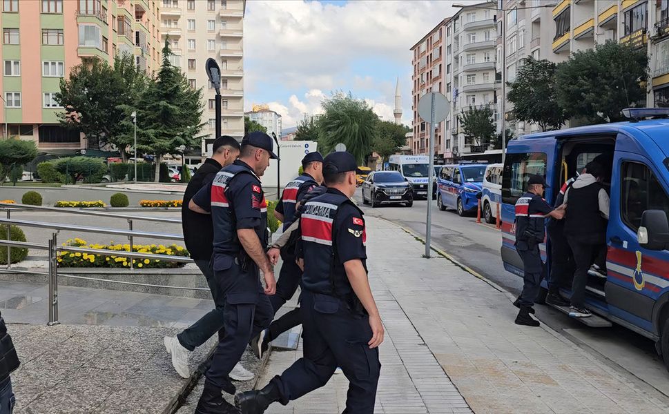 Çorum'da 29 kilo 250 gram esrar ele geçirildi: Tutuklandılar
