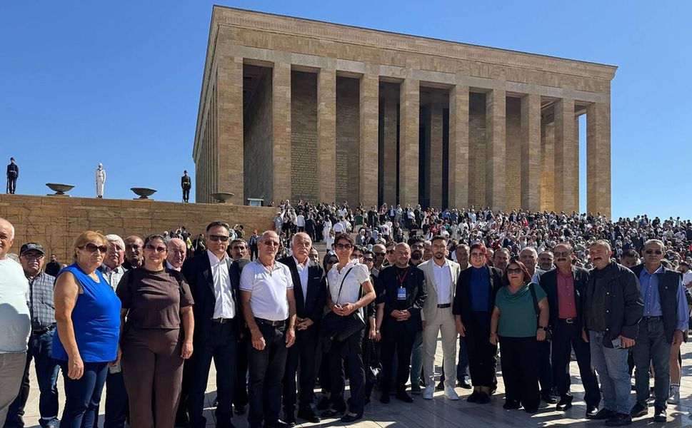 CHP 103’üncü kuruluş yılını kutladı: Çorum il ve ilçe örgütleri Anıtkabir ve Genel Merkez’deydi