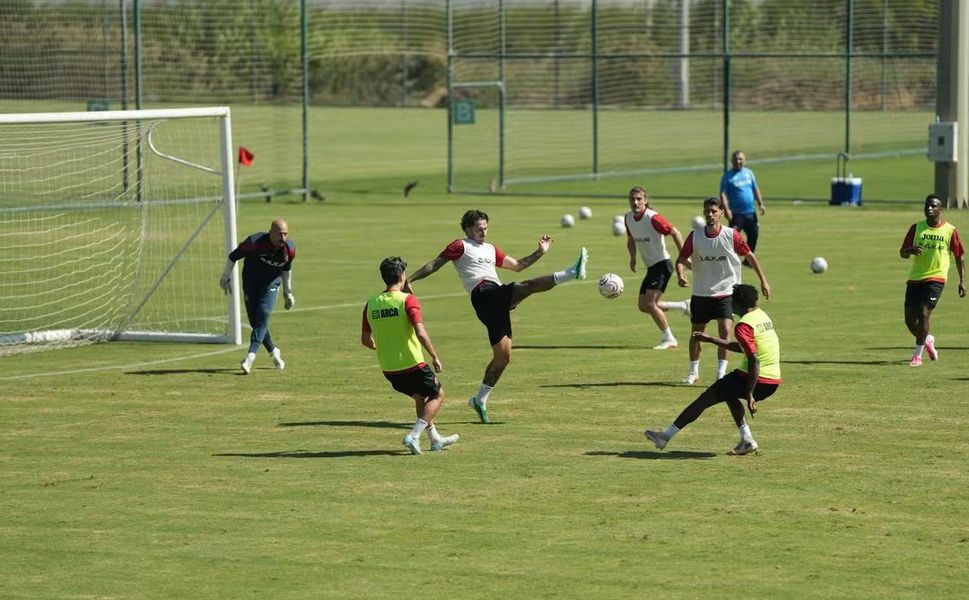Çorum FK, Antalya kampında çift antrenman yaptı