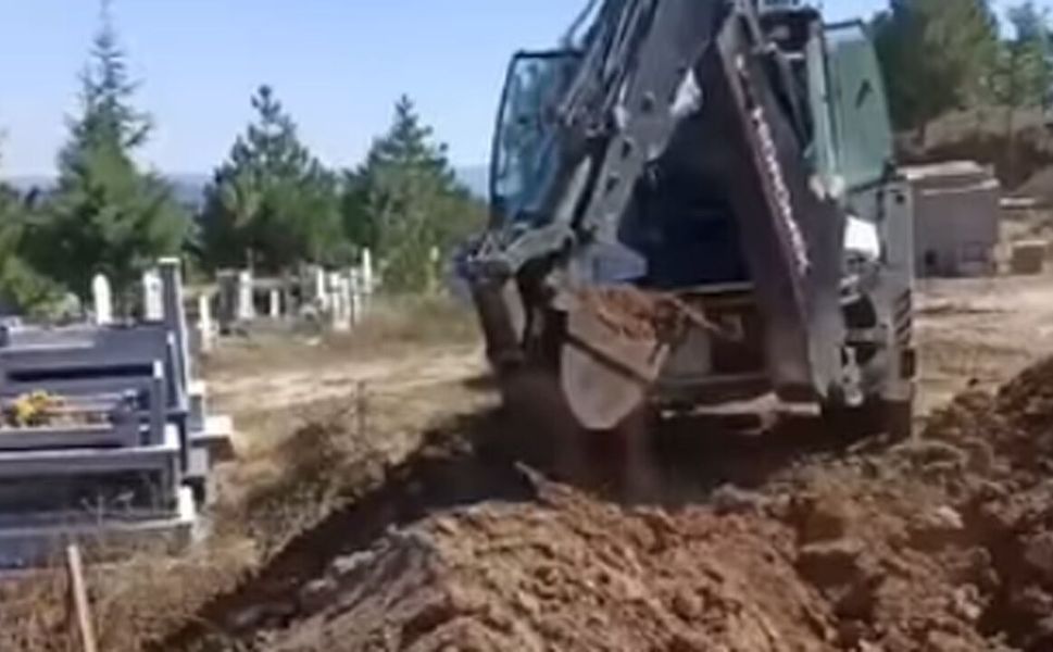 Ortaköy Belediyesi’nden Kavakalan Köyü’ne mezarlık düzenlemesi