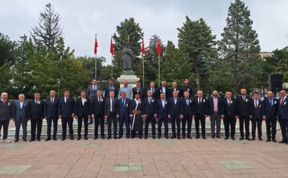 Çorum’da Ahilik Haftası Atatürk Anıtı’na çelenk sunumuyla başladı