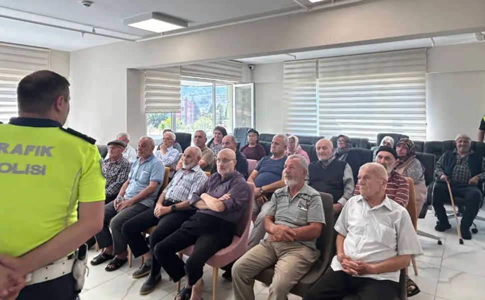 Osmancık’ta huzurevi sakinlerine trafik eğitimi