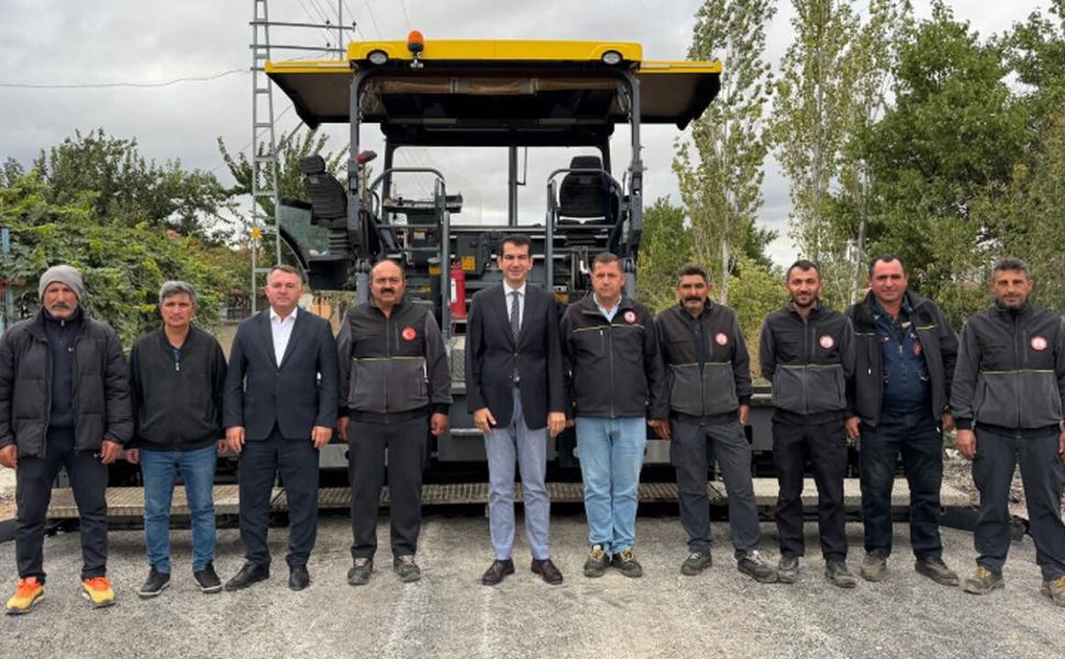 Sungurlu’da Mahmatlı Grup Yolu’na sıcak asfalt