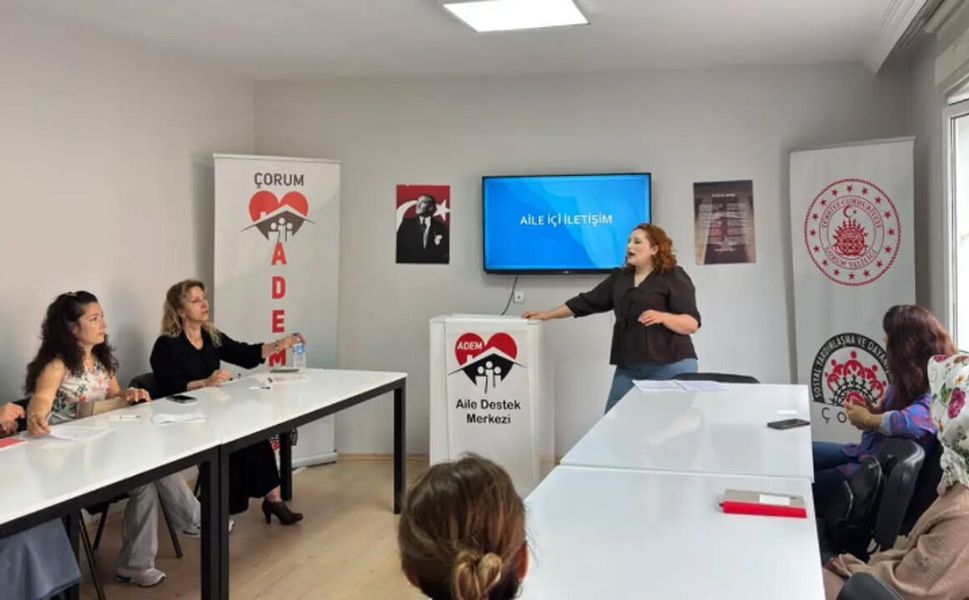 Çorum’da Aile İçi İletişim Güçleniyor: Modüler Eğitim Programı Sürüyor