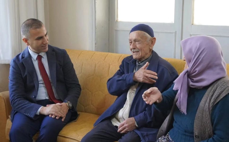 Evlerine konuk oldu: Taleplerini dinledi