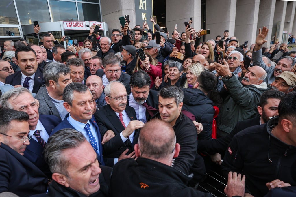 Kemal Kilicdaroglu Hakim Karsisina Cikti 2