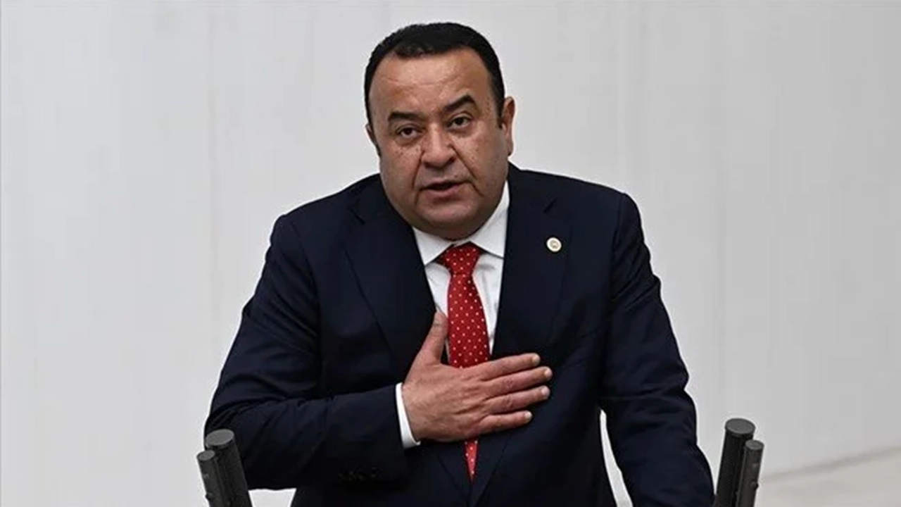 Adnan Beker Chp'ye Katıldı