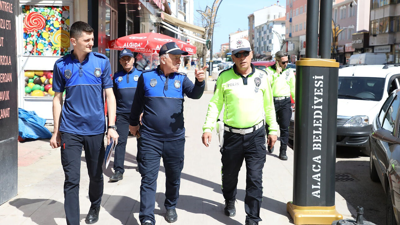 Alaca'da Kaldırım Işgallerine Geçit Verilmiyor 5