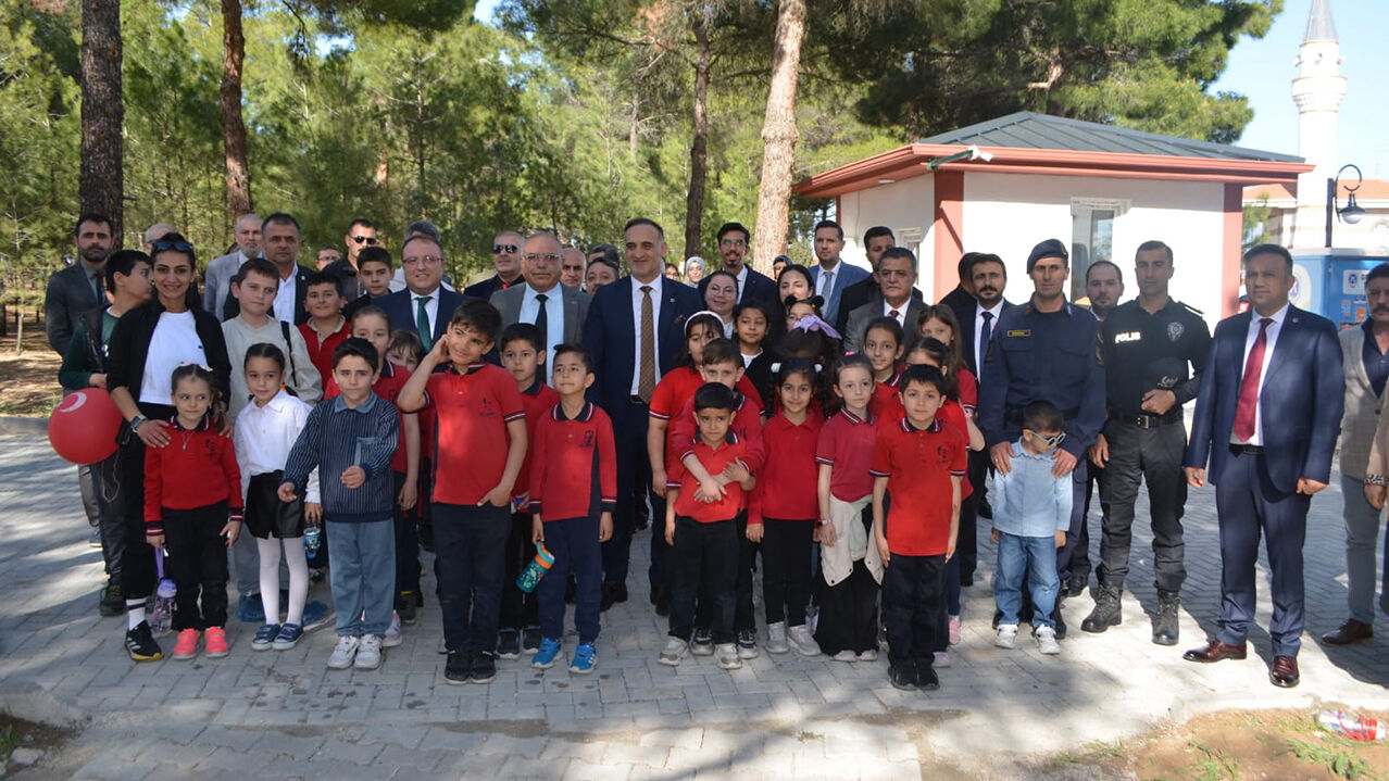Çorum'da Recep Tayyip Erdoğan Millet Bahçesi'ne Kütüphane Açıldı 2