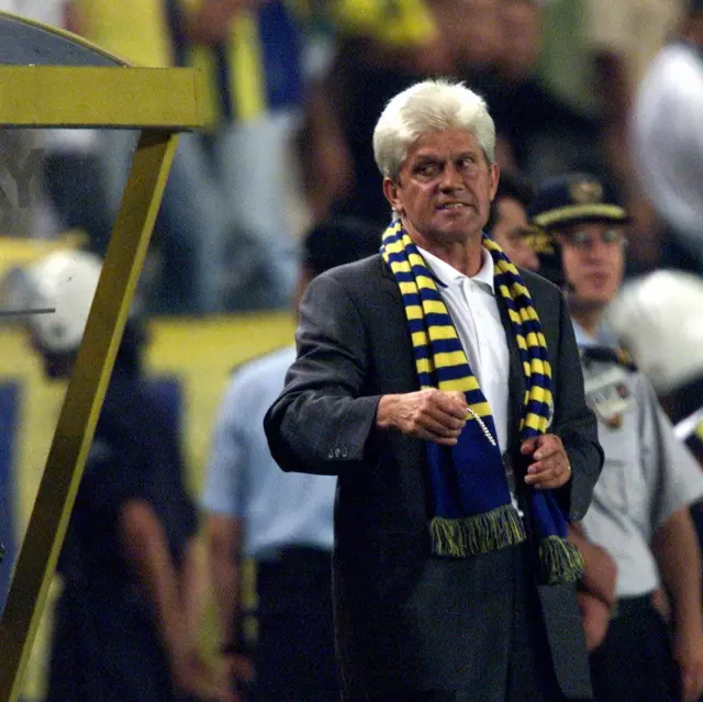 Fenerbahce Nin Eski Teknik Direktorlerinden 18530156 7799 M
