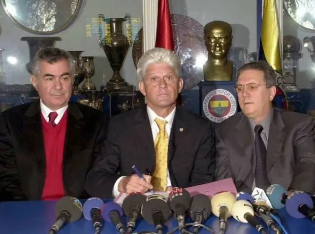 Fenerbahce Nin Eski Teknik Direktorlerinden 18530156 9865 M