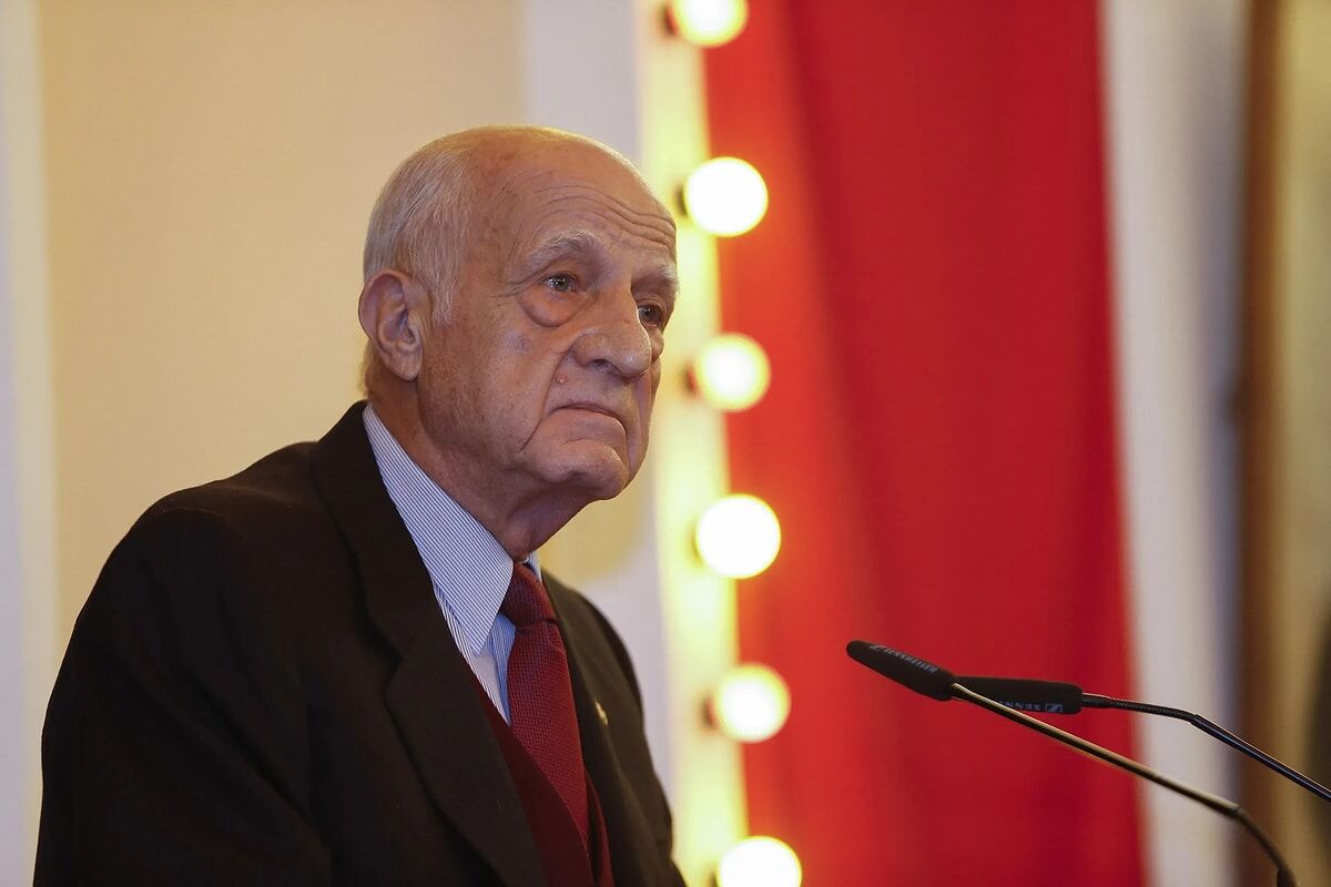 I İnan Kıraç (1)