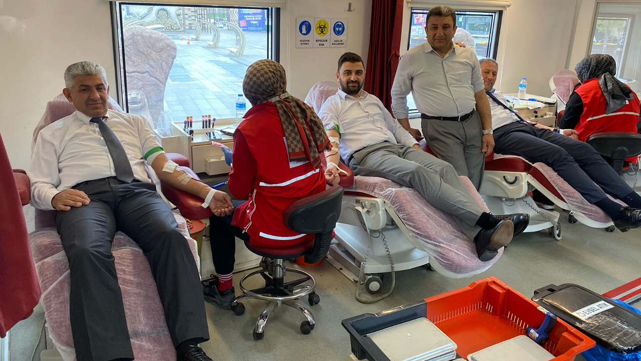 Il Genel Meclisi Ak Parti Grubu Kan Bağışı