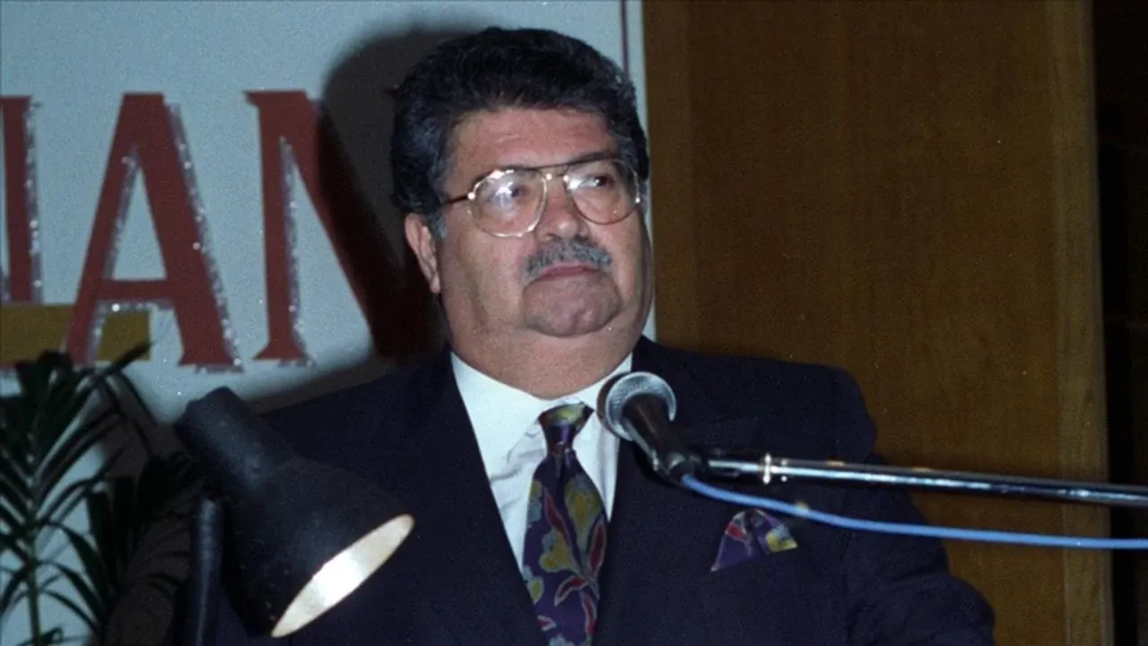 Turgut Ozal 2