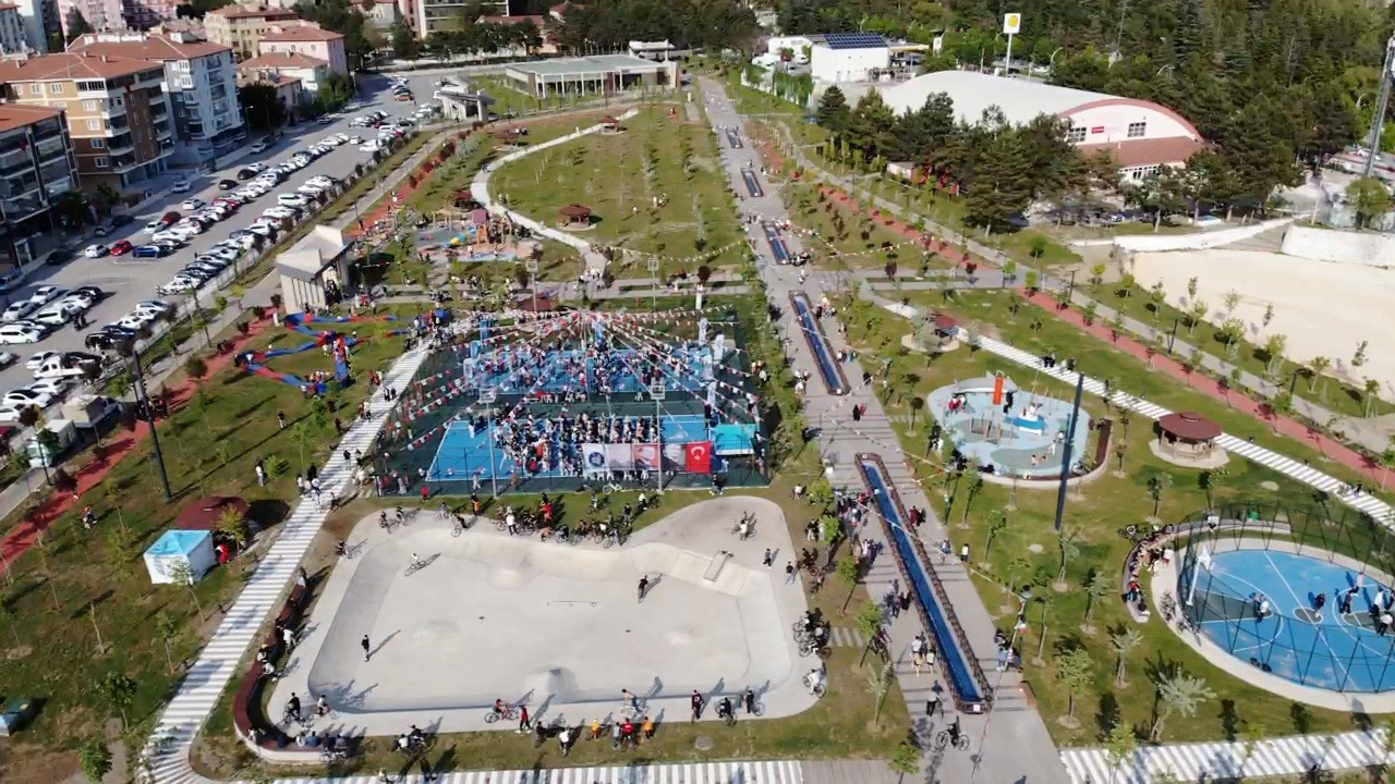 Çorum'da Yeni Bir Yaşam Merkezi Açıldı: 100. Yıl Millet Bahçesi Herkesi Bekliyor!
