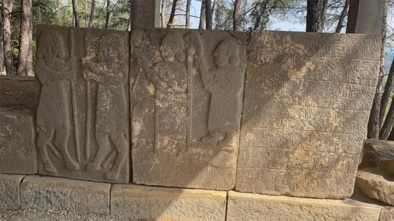 Karatepe Yazıtları’nda Milyon Dolarlık Sırlar Anadolu’nun Kalbinde Saklı Şifreler 3