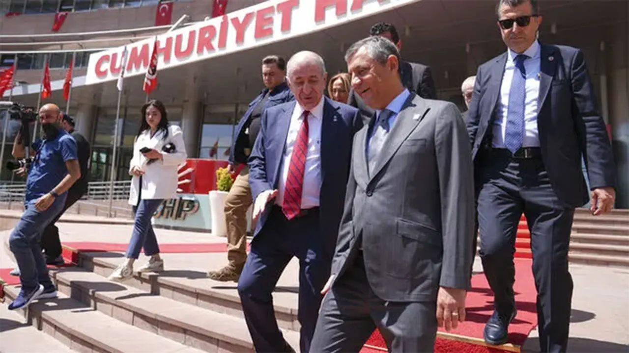 Özgür Özel Ümit Özdağ 3