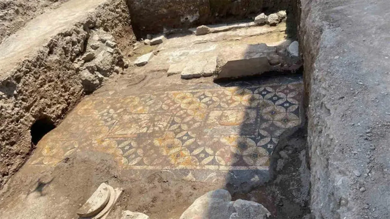 Papa Ziyareti Öncesi İznik’te Tarih Fışkırdı 2500 Yıllık Mozaik Bulundu 3