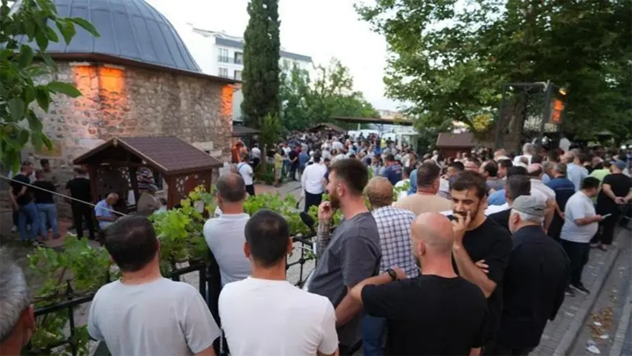 Vasiyeti Kriz Çıkardı! 88 Yaşındaki Imam 4 Gün Gömülemedi, Çözüm Ankara’dan Geldi 3