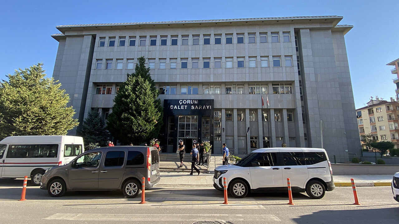 Corum Pazaryeri Catisma Supheliler Adliyede 20252