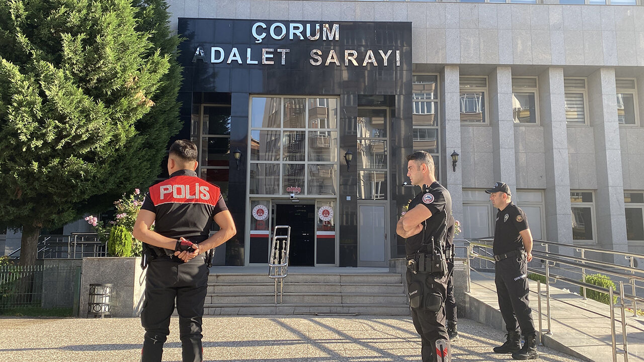 Corum Pazaryeri Catisma Supheliler Adliyede 20253