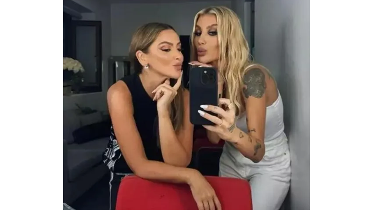 Hadise Harbiye Konseri Kulis Misafir 2