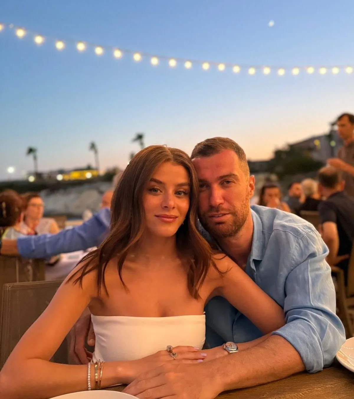 İlayda Alişan Ve Oğulcan Engin Ikinci Yıllarını Romantik Paylaşımla Kutladı 3