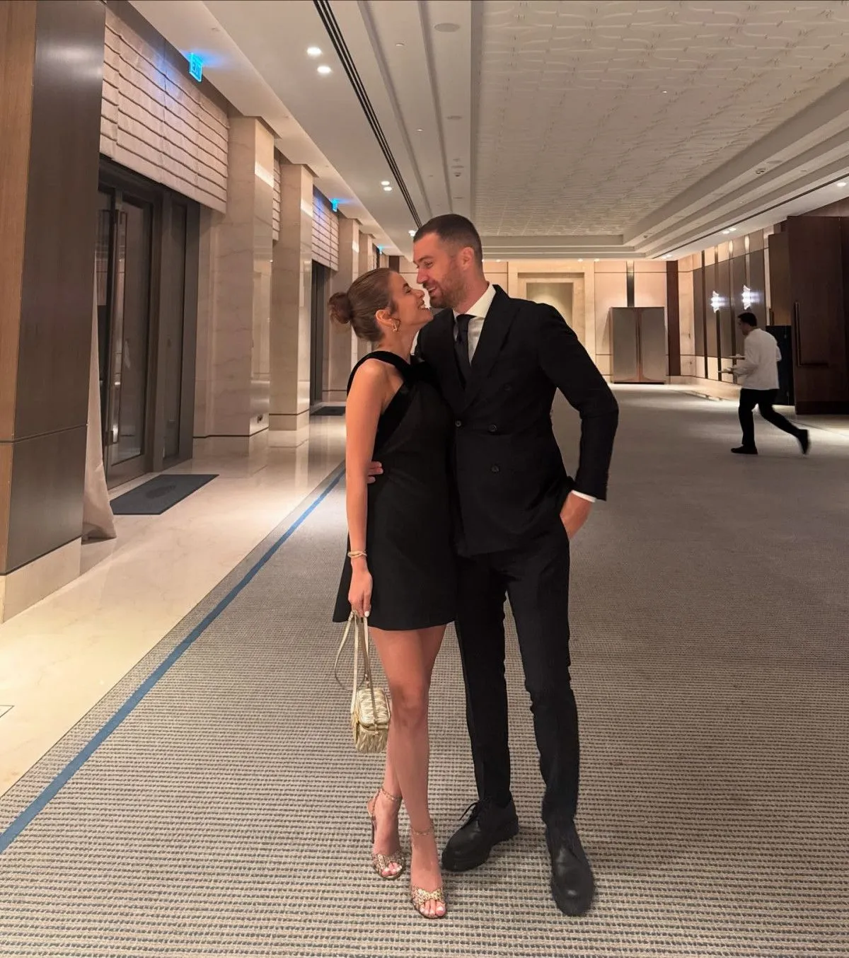 İlayda Alişan Ve Oğulcan Engin Ikinci Yıllarını Romantik Paylaşımla Kutladı 4