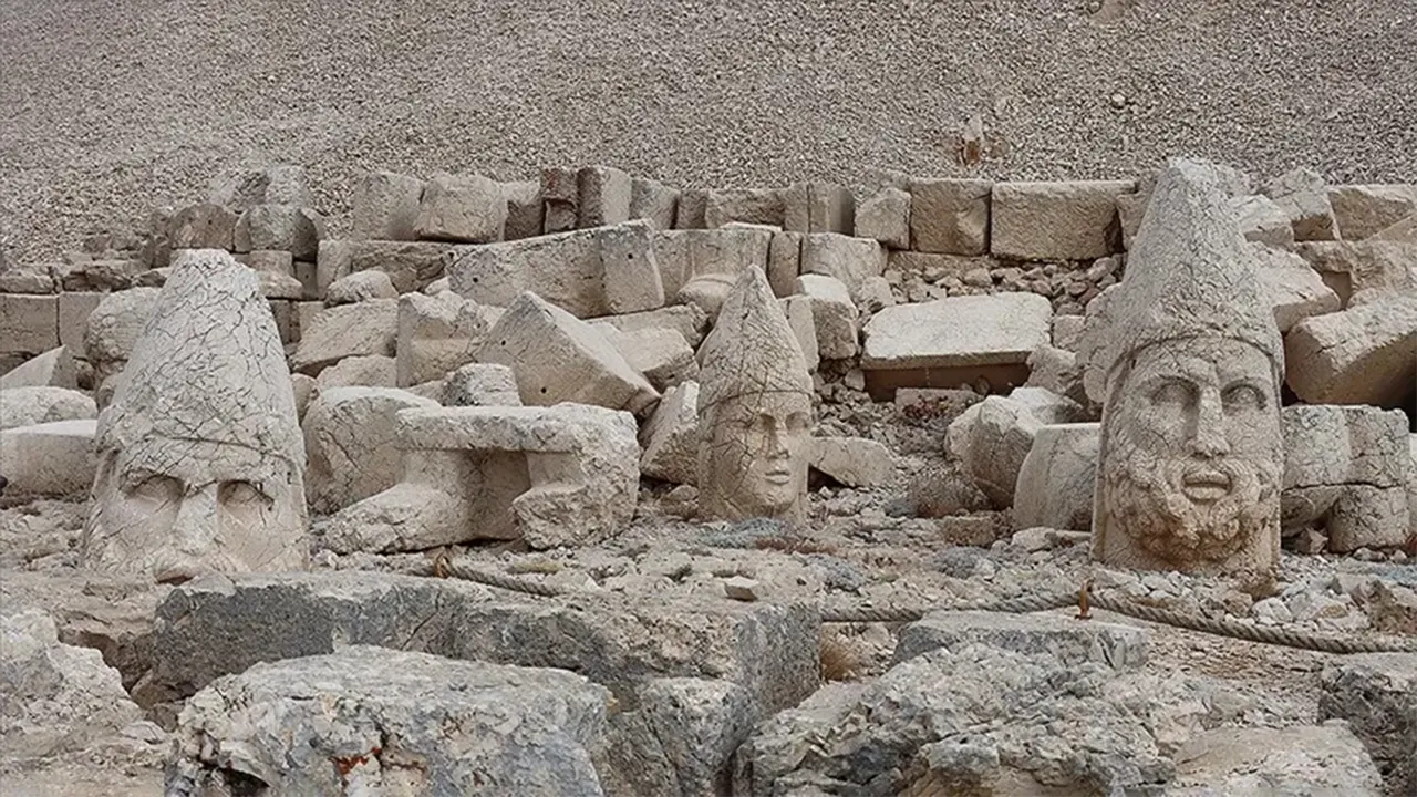 Nemrut Dağı