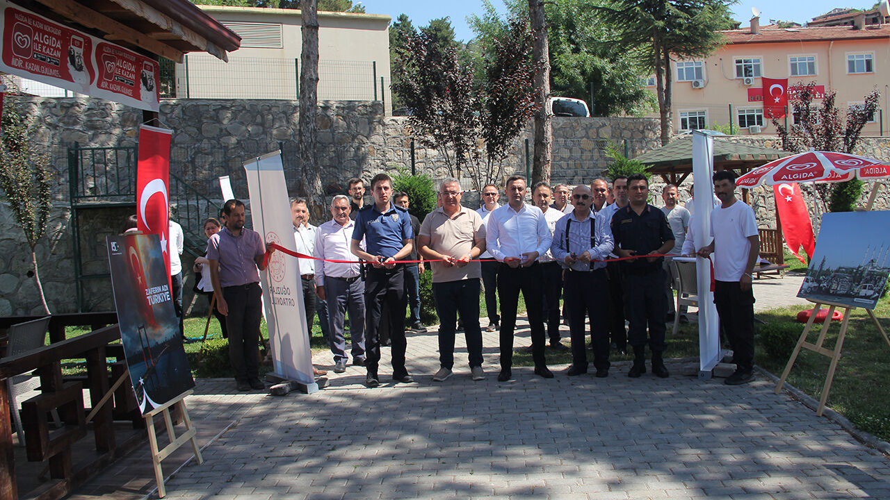 Oguzlar15Temmuzsergi (1)