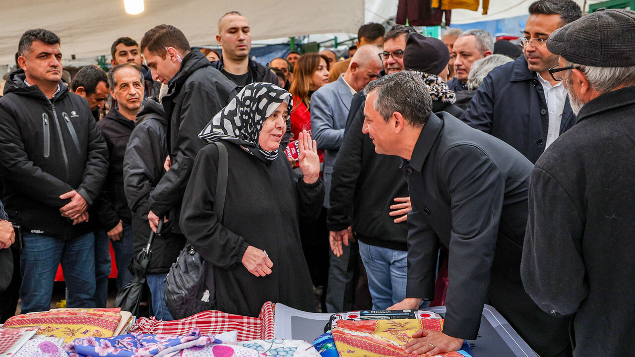 Özgür Özel'in Pazar Ziyareti 4