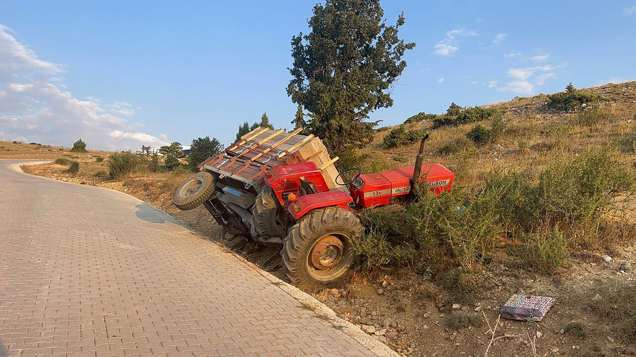 Traktor Kaza Olu1