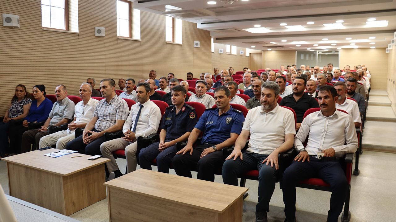 Alacamuhtarlartoplantısı (3)-1