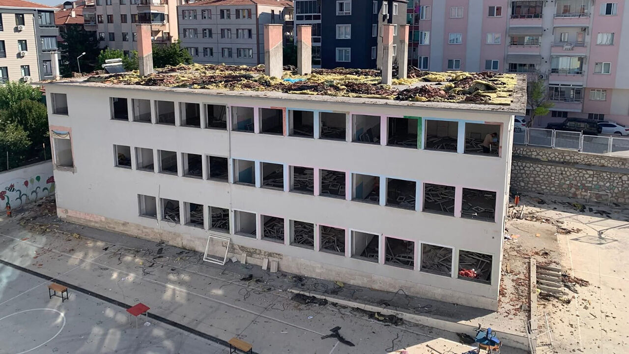 Çorum Bahçelievler İlkokulu’nda Ek Bina Yıkılıyor 3
