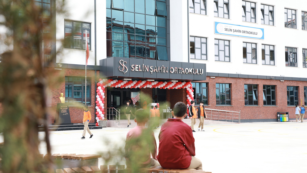 Alacaselinsahinokulu (1)