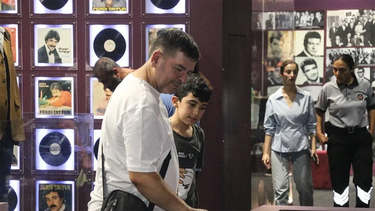 Arabesk Efsanesine Saygı Duruşu Ferdi Tayfur Müzesi Kapılarını Açtı 2