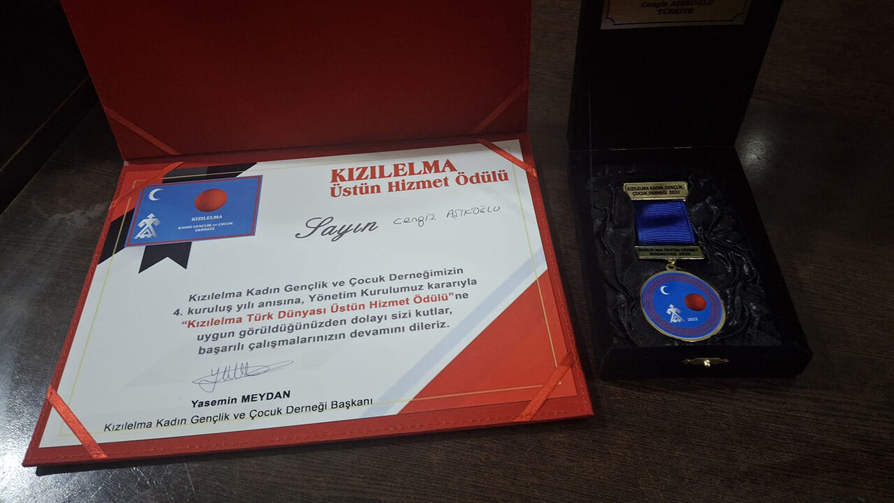 Cengiz Aşıkoğlu’na Kızılelma Türk Dünyası Üstün Hizmet Ödülü Verildi 2