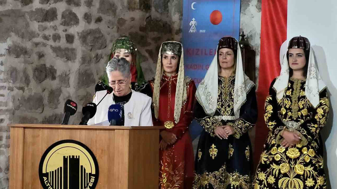 Cengiz Aşıkoğlu’na Kızılelma Türk Dünyası Üstün Hizmet Ödülü Verildi 4
