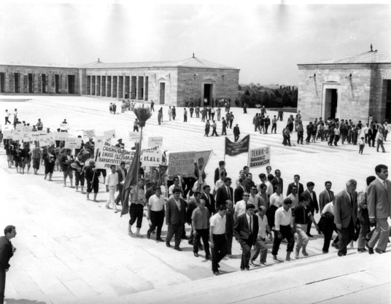 Çorum Belediye İşçilerinin Çıplak Ayaklı Yürüyüşü 59 Yıldır Işçi Haklarının Simgesi Olmaya Devam Ediyor 2