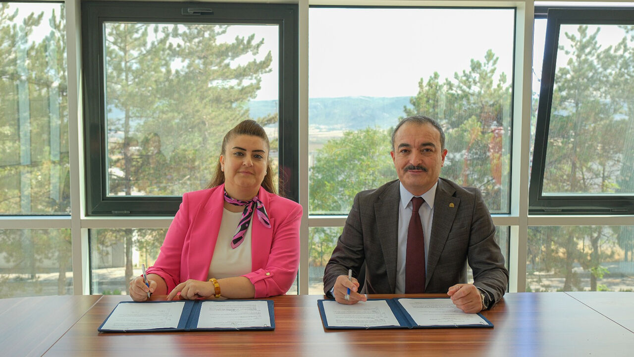 Çorum Teknokent'te Tarihi Imza Dijital Dönüşümle Dünyaya Açılıyor 44
