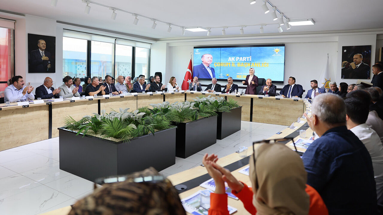 Çorum'da Siyasetin Samimi Yüzü Bakan Göktaş Ve Başkan Aşgın'dan Espri Dolu Diyalog 2